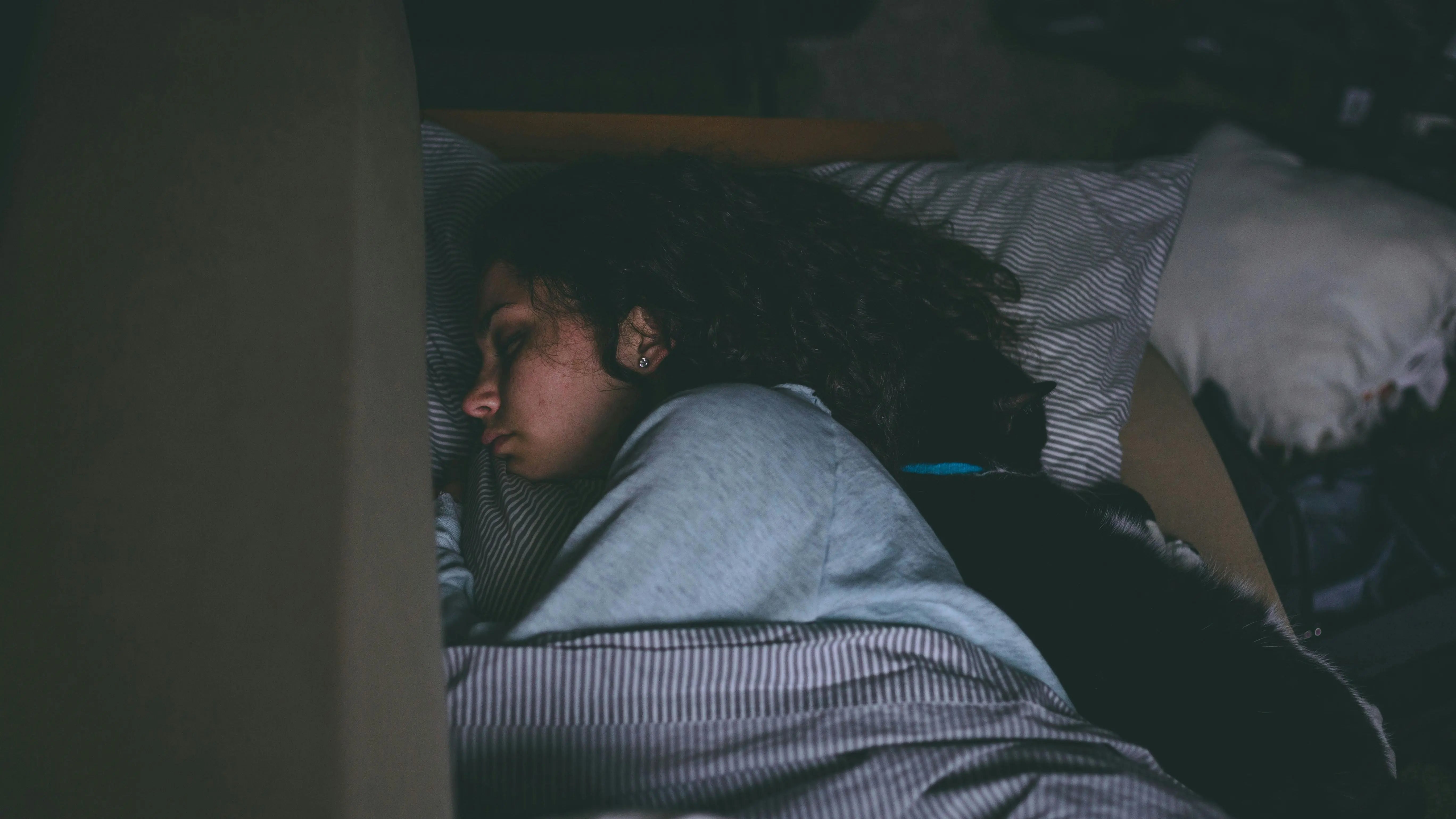 Can KSM-66 Ashwagandha Improve Your Sleep & Stress Levels? SentroLabs